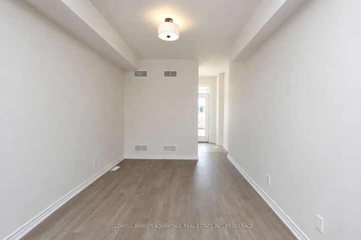 Property Photo:  138 Renfrew Trail  ON L3C 0K2 