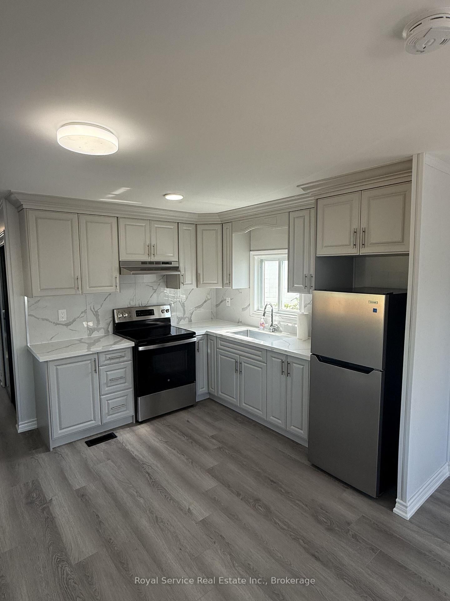 Property Photo:  1037 Arthur Street 22  ON L1B 1K6 