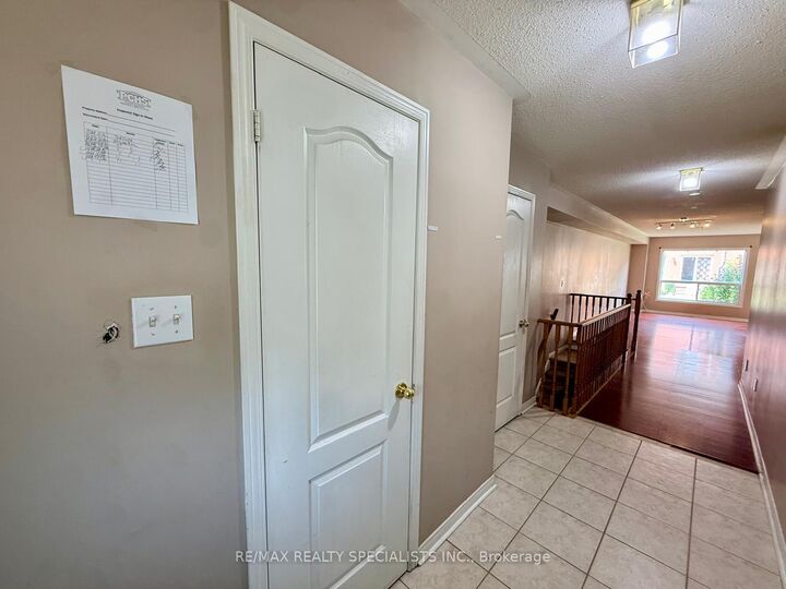 Property Photo: 525 Novo Star Drive 172 ON L5W 1X8