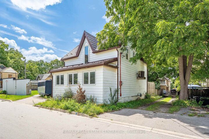 Property Photo:  2 West Pearl Street  ON N5P 2N8 