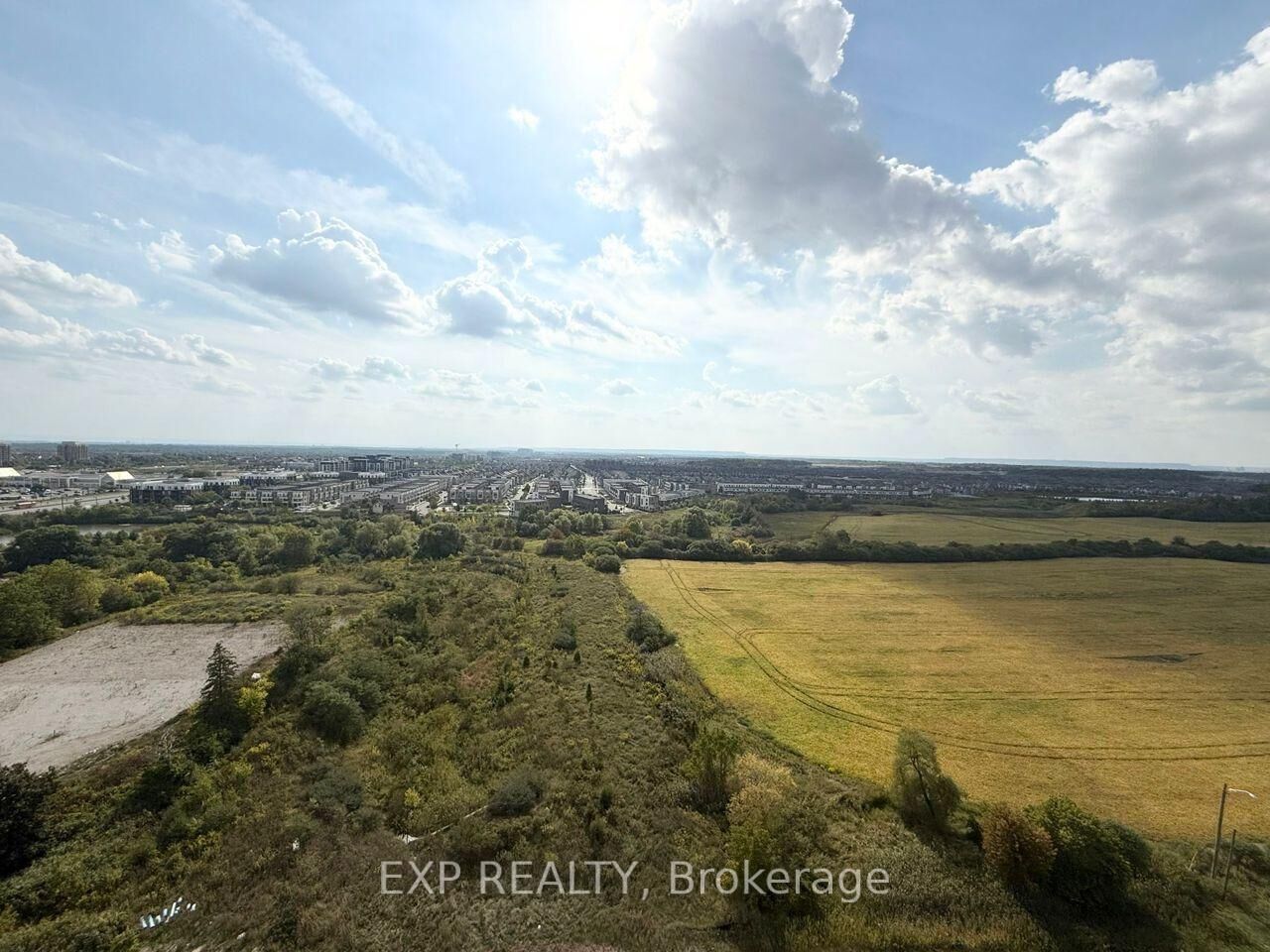 Property Photo:  3079 Trafalgar Road 1602  ON L6H 8C5 