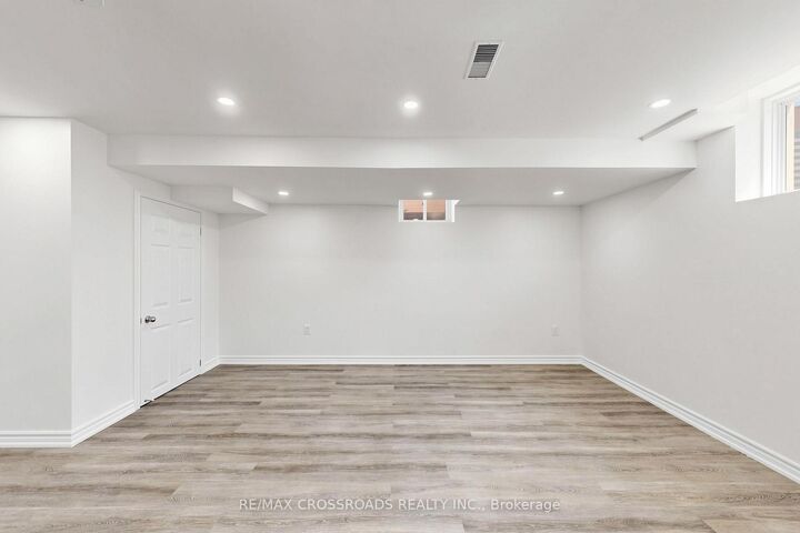 Property Photo: 2385 Dress Circle Crescent ON L1L 0L8