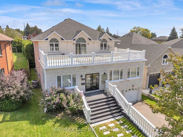Property Photo: 109 Elizabeth Street ON L1J 8H3