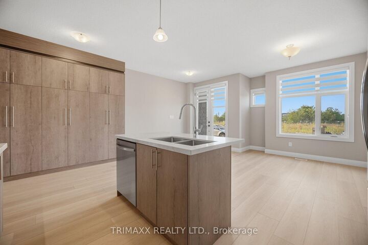 Property Photo:  34 Warren Trail 48  ON L3B 0N8 