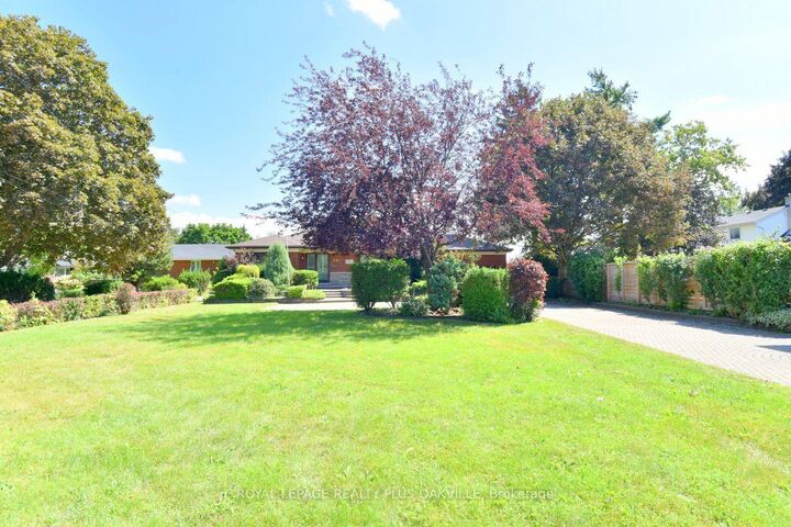 Property Photo: 298 Pottruff Road N ON L8H 2M4