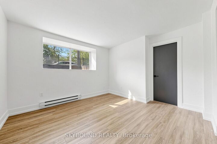 Property Photo:  139 Wineva Avenue B  ON M4E 2T3 