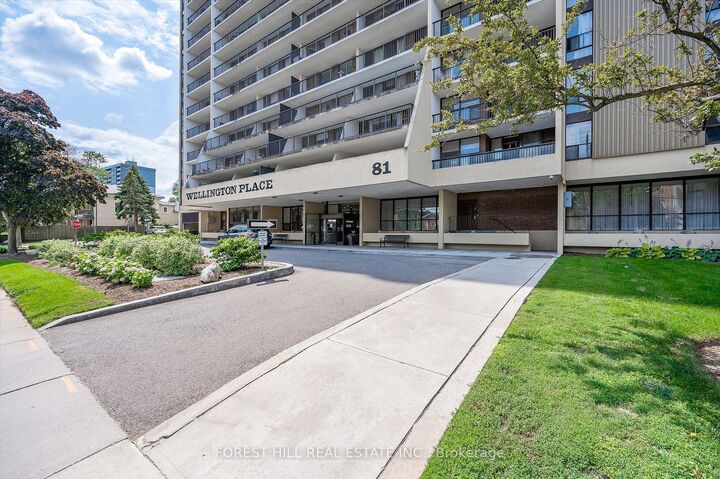 Property Photo: 81 Church Street 1801 ON N2G 4M1