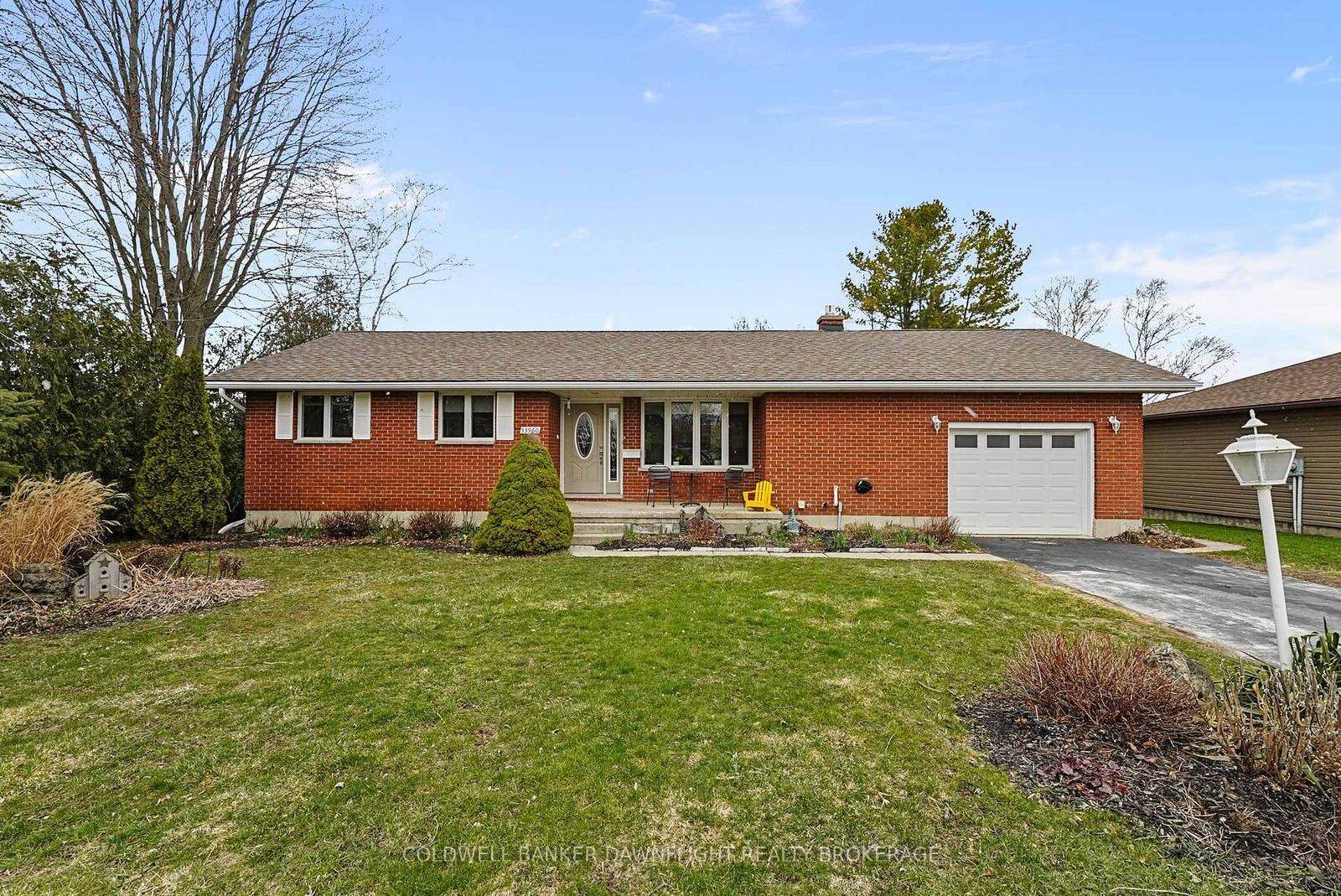 Property Photo: 33960 Queen Street ON N0M 2T0