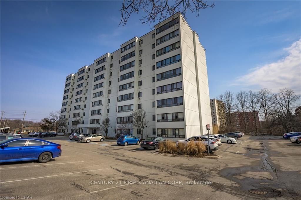 Property Photo:  135 Baseline Road W 402  ON N6J 4W4 