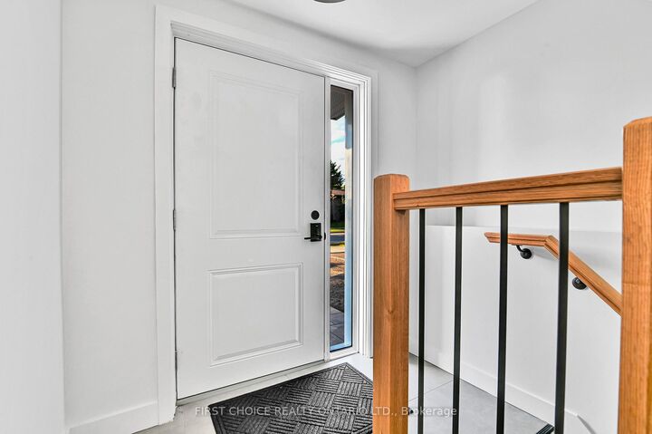 Property Photo:  972 Dynes Road 1  ON K2C 0G8 