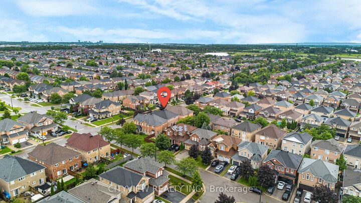 Property Photo: 3687 Bala Drive ON L5M 7N1