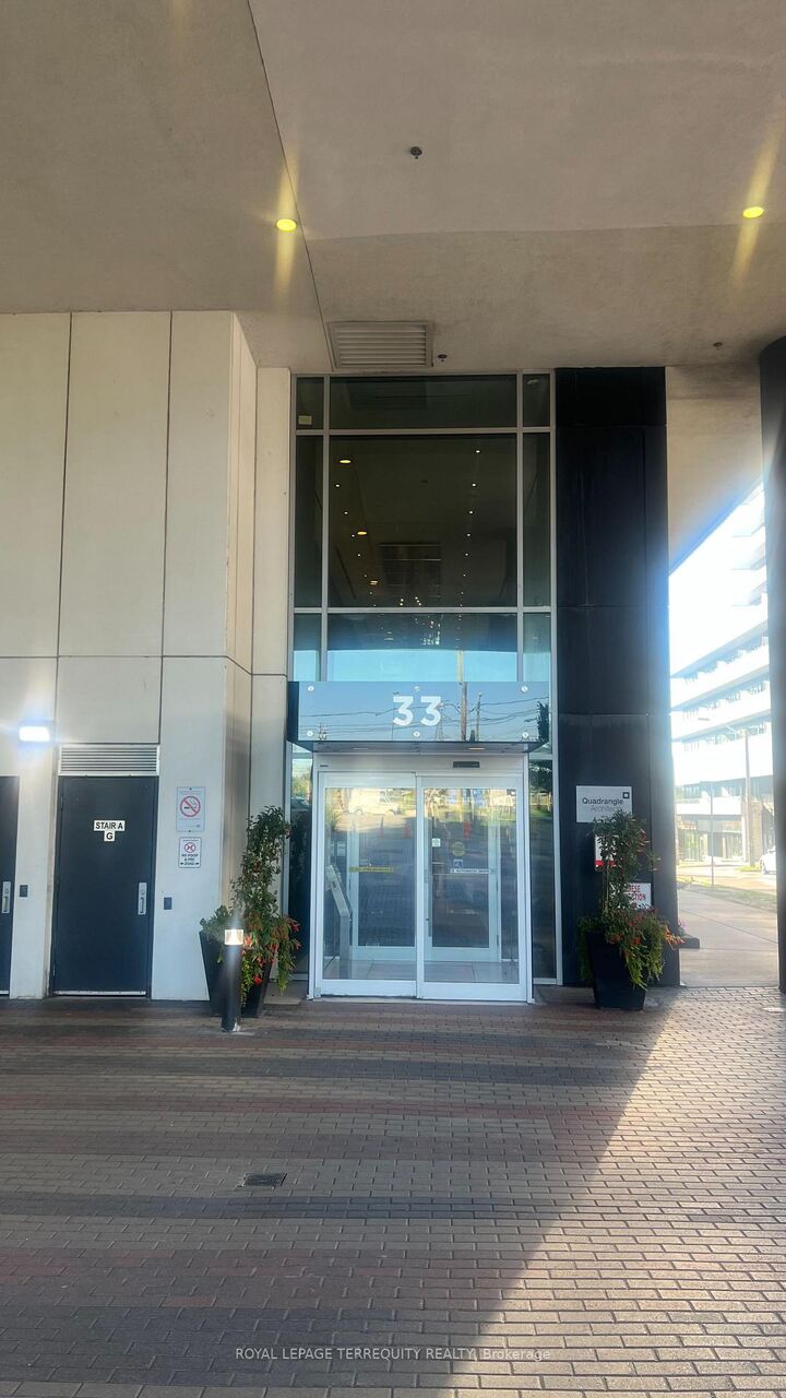 Property Photo:  33 Shore Breeze Drive 1303  ON M8V 0G1 