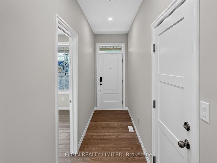 Property Photo:  4 Thomas Court  ON N5P 0E5 