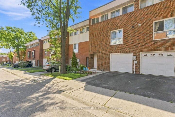 Property Photo: 28 Sebastian Cabot Way 43 ON M3N 2T3
