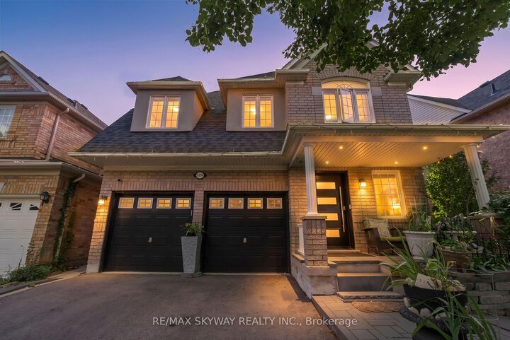 Property Photo:  6214 Miriam Way  ON L5N 8J6 
