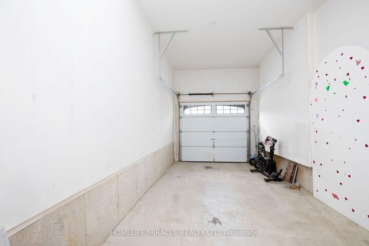 Property Photo: 23 Pattulo Drive ON L7C 4L1