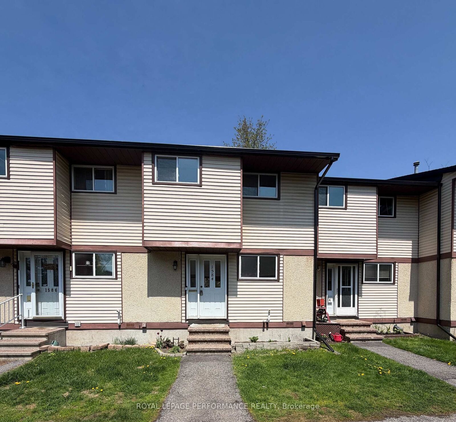 Property Photo:  1584 Feather Lane 62  ON K1T 1V4 