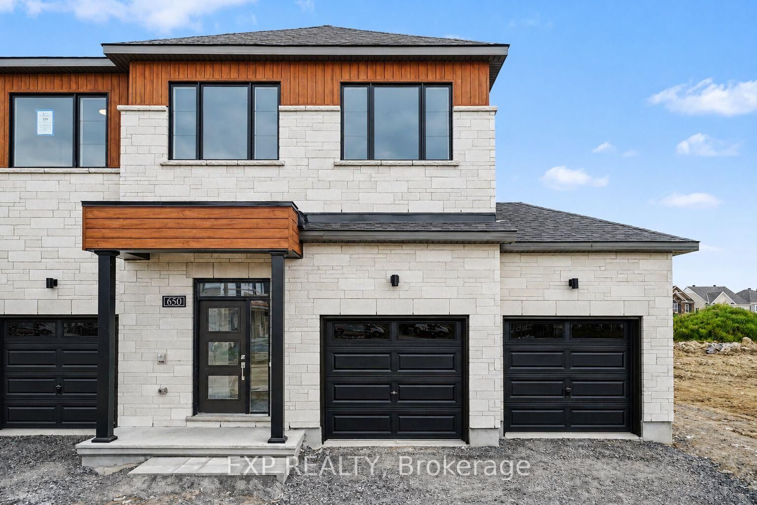 Property Photo:  650 Moonglade Crescent  ON K2J 7N2 