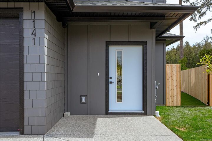 Property Photo: 1139 Deltana Ave BC V9C 0H3