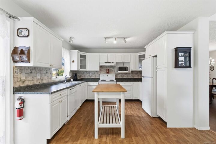 Property Photo: 23 Eagle Lane BC V9A 7M2