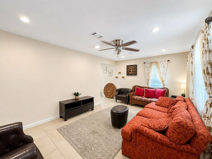 Property Photo:  6711 Cruz Street  TX 78741 