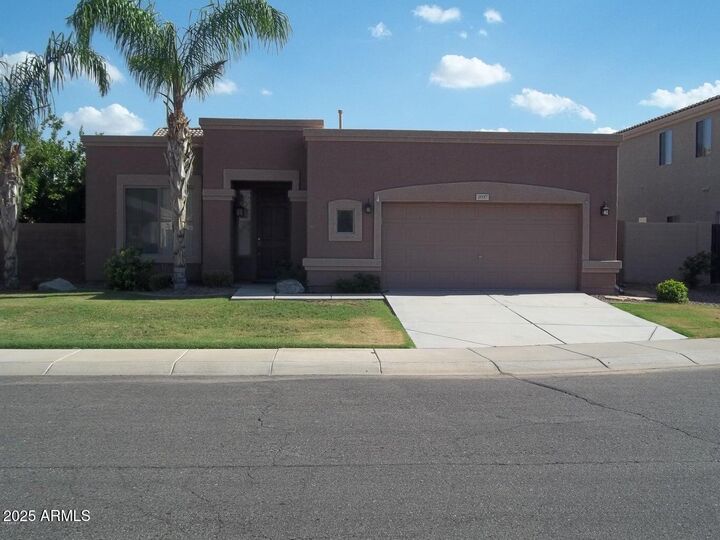 Property Photo: 2037 E Riviera Drive AZ 85249