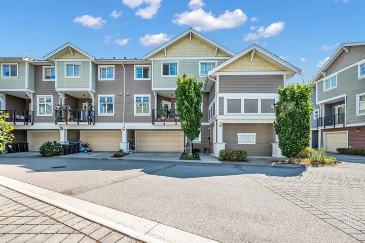 Property Photo:  1135 Ewen Avenue 12  BC V3M 5E3 