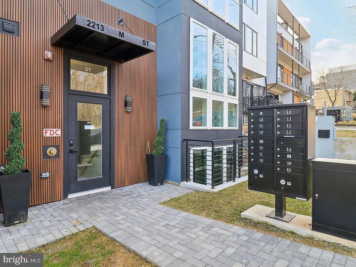 Property Photo:  2213 M Street NE 9  DC 20002 
