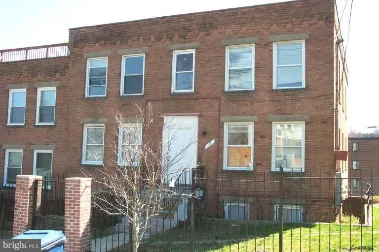 Property Photo:  28 Galveston Place SW B  DC 20032 