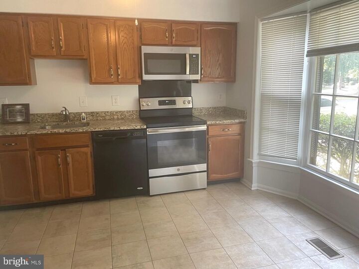 Property Photo: 5405 New London Park Drive VA 22032
