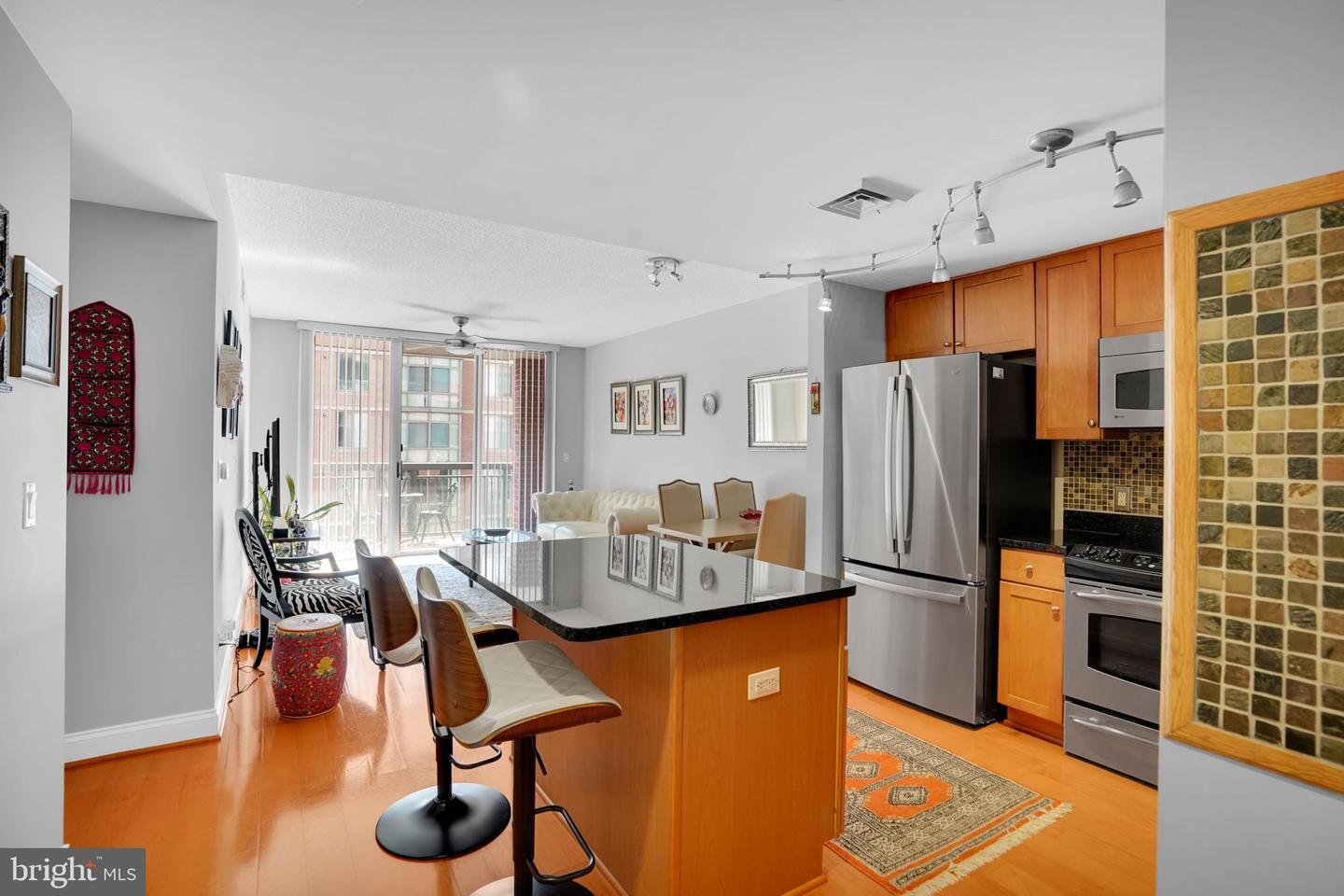 Property Photo: 1020 Highland Street N 707 VA 22201