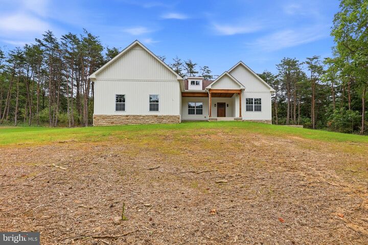 Property Photo: 42 Spruce Lane WV 25411