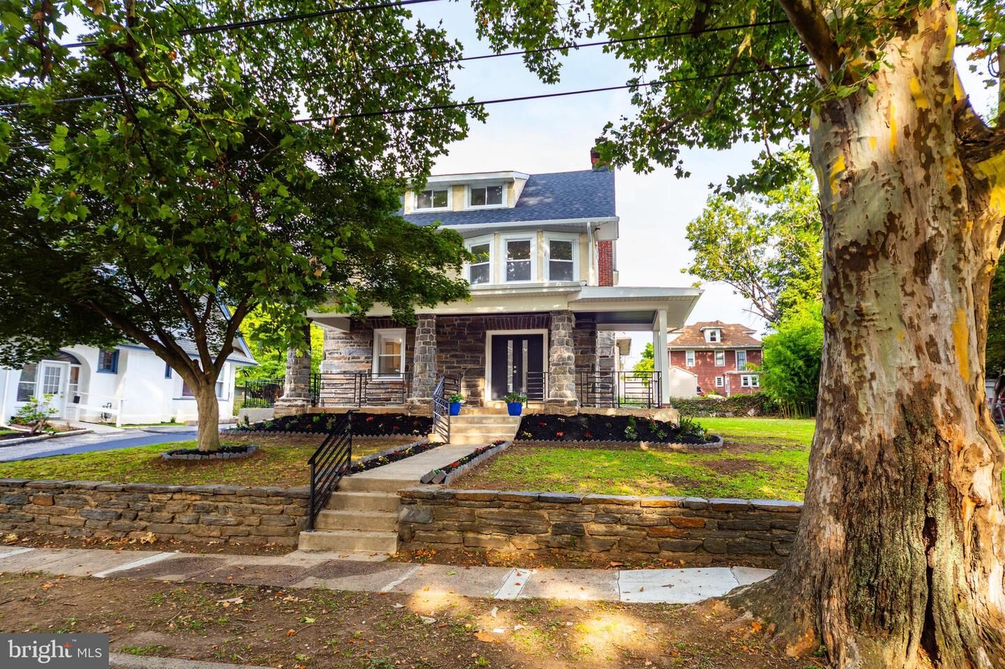 Property Photo: 22 S Linden Avenue PA 19082