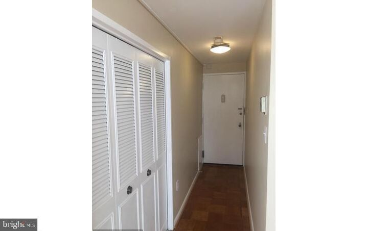 Property Photo: 10201 Grosvenor Place 1123 MD 20852