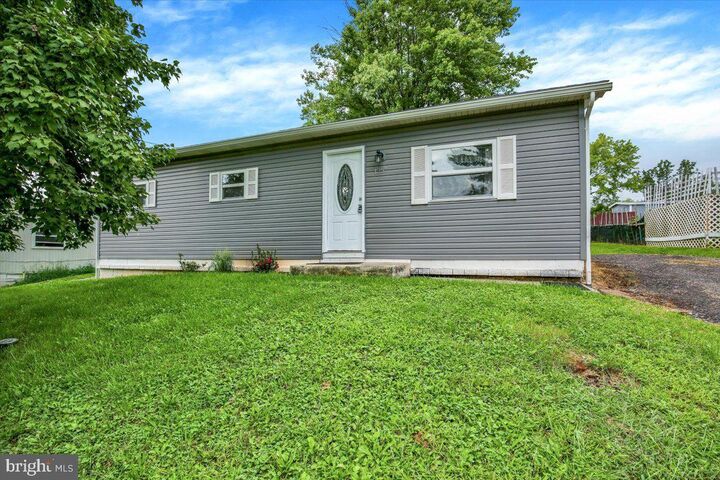 Property Photo:  1257 Dauphin Place  PA 19508 