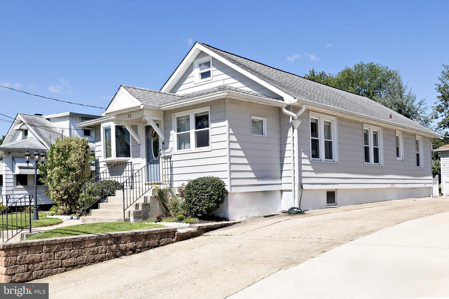 Property Photo:  35 E Kraft Avenue  NJ 08107 