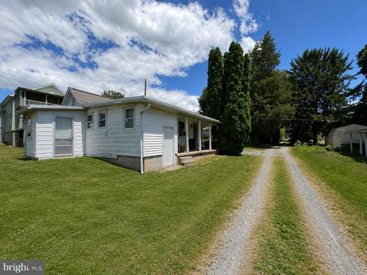 Property Photo:  1911 Pine Street  PA 17042 