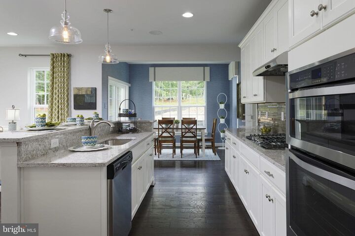 Property Photo: 7103 Donston Drive MD 20707