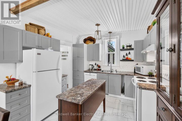Property Photo: 11932 County Road 24 ON K0K 2X0