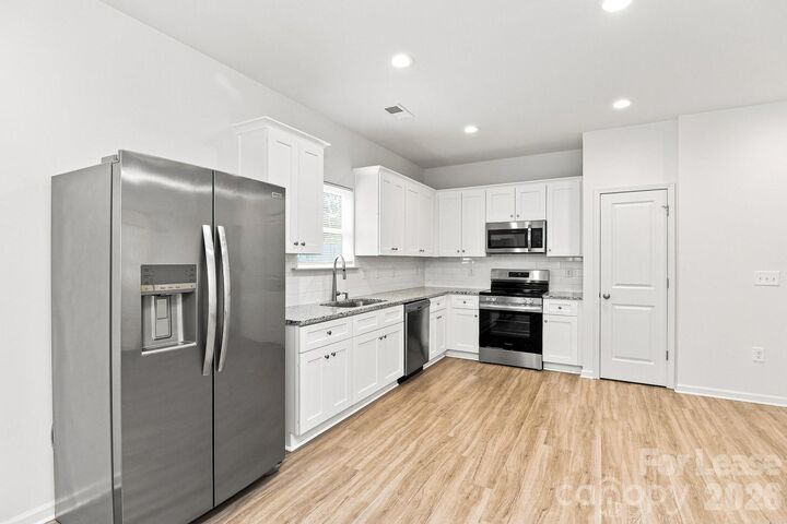 Property Photo: 406 Killian Avenue NC 28120