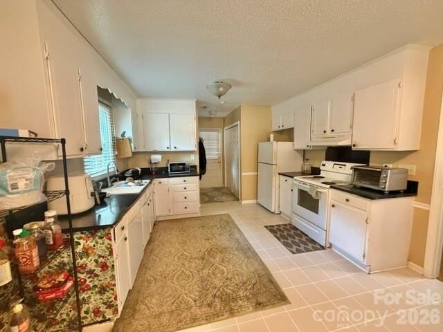 Property Photo: 5701 Trotters Ridge Road NC 28227