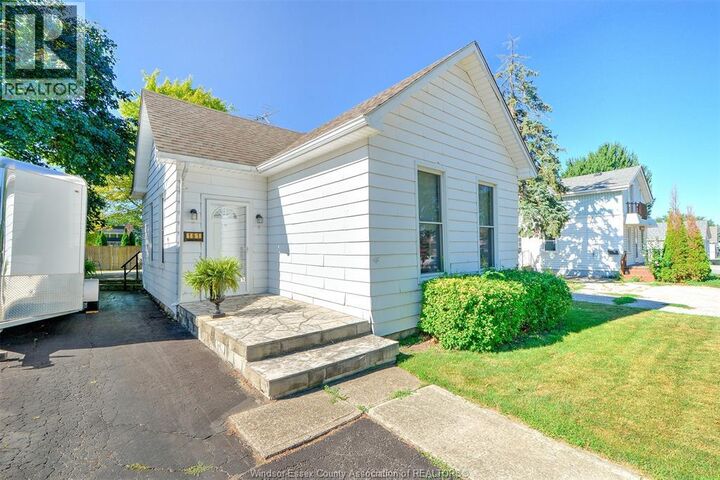 Property Photo:  161 Park Street  ON N9V 1P3 