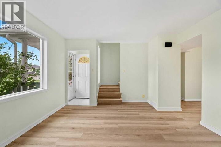Property Photo:  639 Merrill Drive Northeast  AB T2E 8Y5 