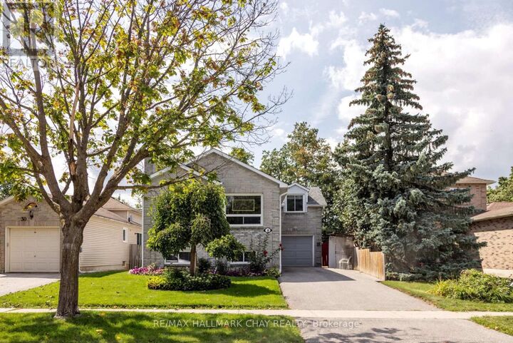 Property Photo:  28 Pae Drive  ON L4N 7N7 