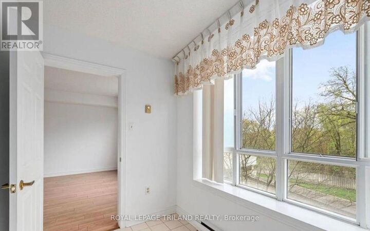 Property Photo: 1510 Richmond Street 404 ON N6G 4V2