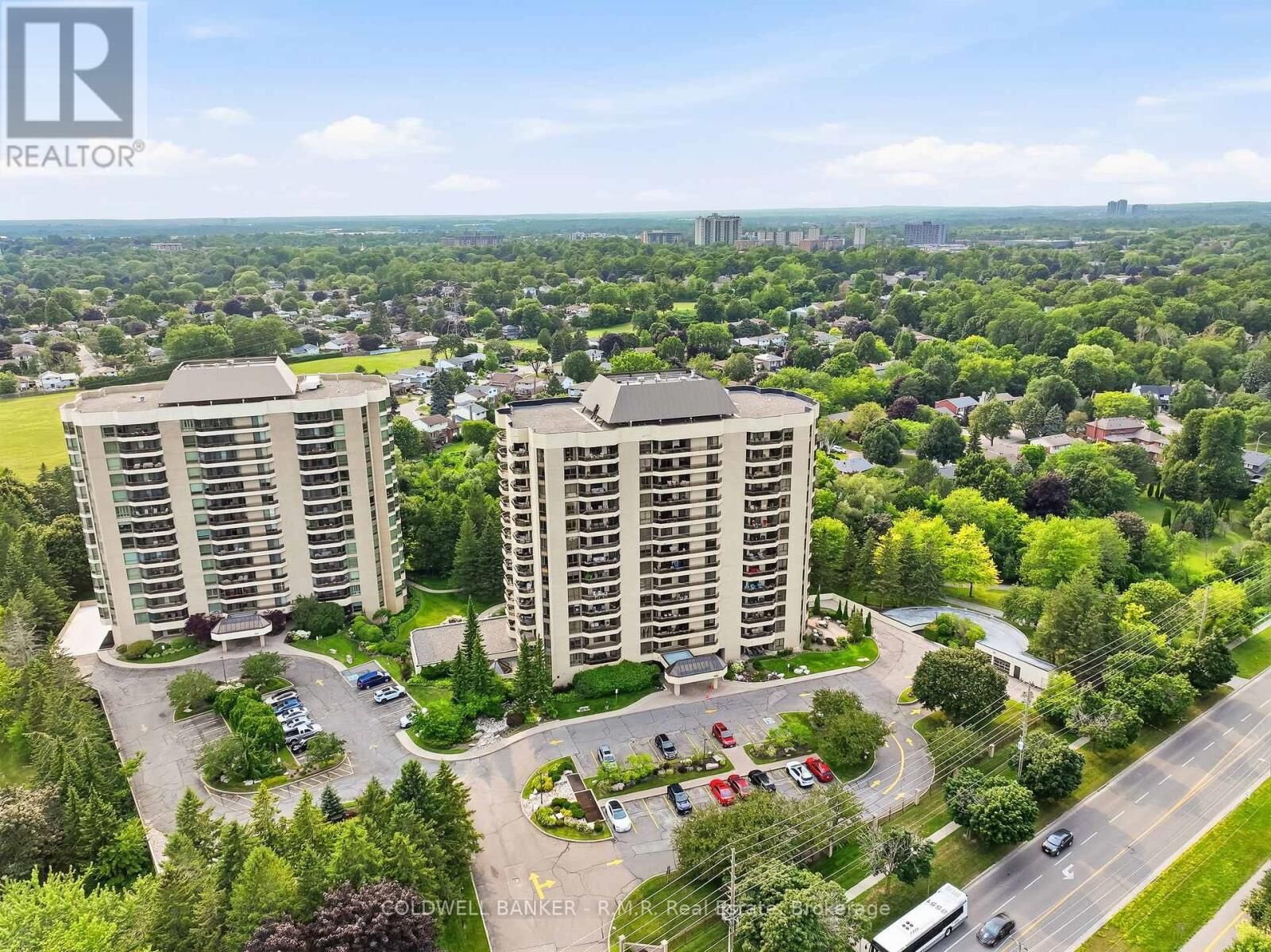 Property Photo:  900 Wilson Road North 305  ON L1G 7T2 