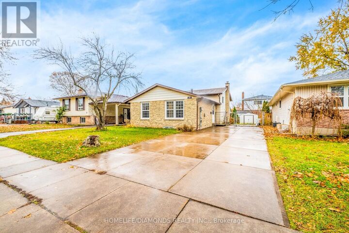Property Photo: 15 Keefer Road ON L2V 4M6