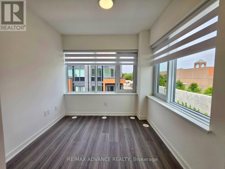 Property Photo: 75 Curlew Drive 3 ON M3A 0A9