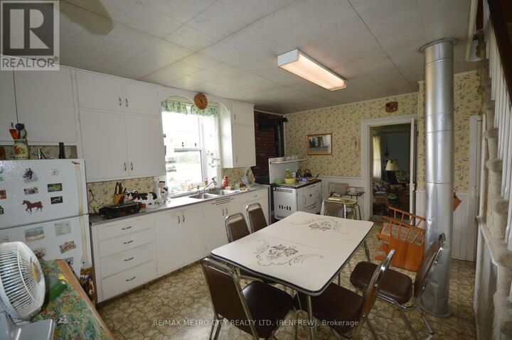 Property Photo:  14308 B Highway 60 Highway  ON K0J 1X0 