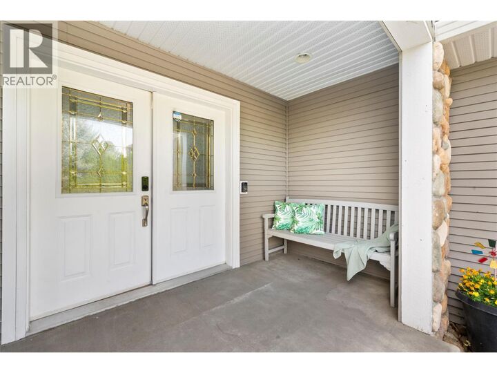 Property Photo:  710 17 Street Southeast  BC V1E 1W2 